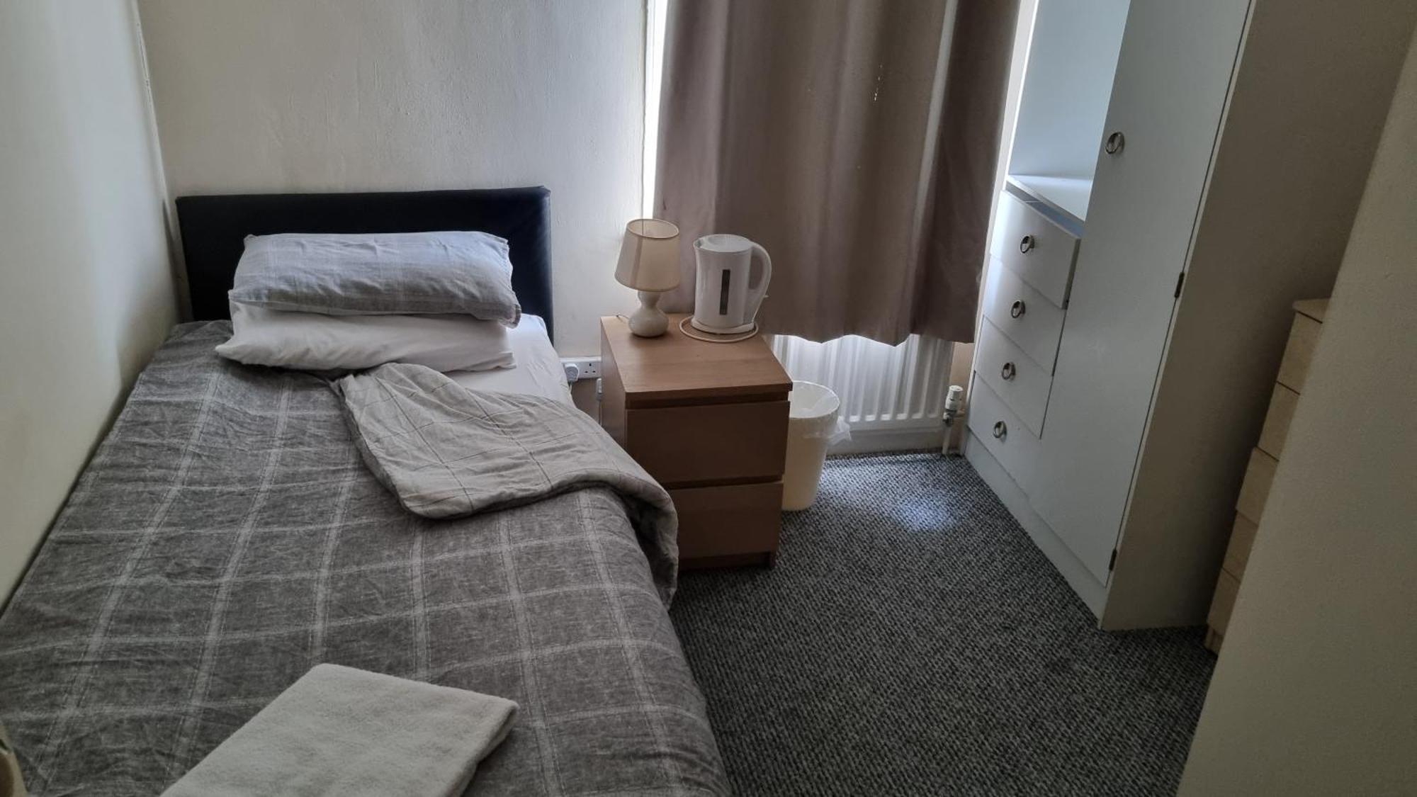 Shamrock Guest House Gravesend Bagian luar foto