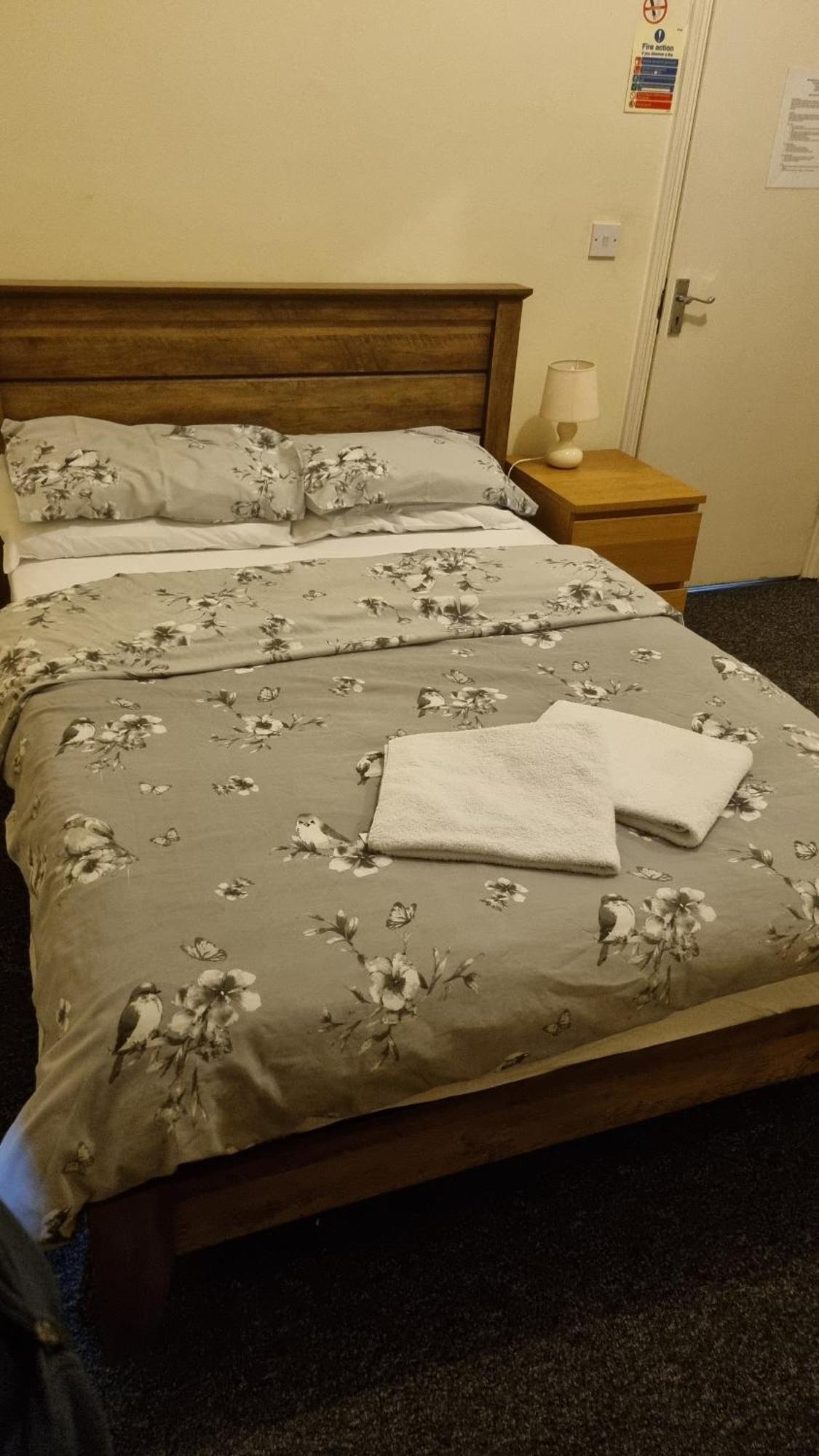 Shamrock Guest House Gravesend Bagian luar foto