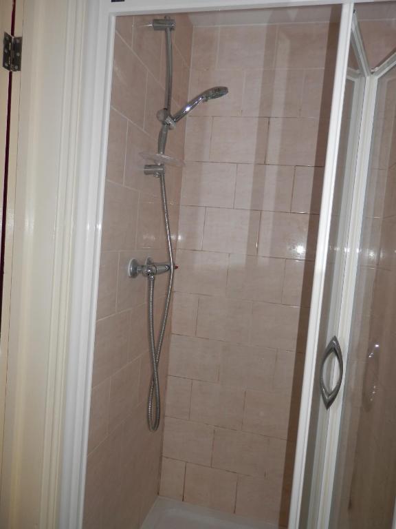 Shamrock Guest House Gravesend Ruang foto